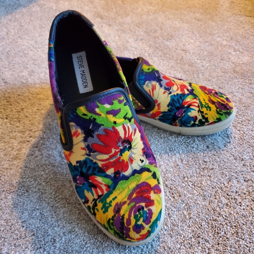 Steve Madden Floral Slip-on Sneakers (Women's 8)